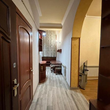 Comfy Apartment On Amiryan Street,Near Republic Squere Ереван Екстериор снимка