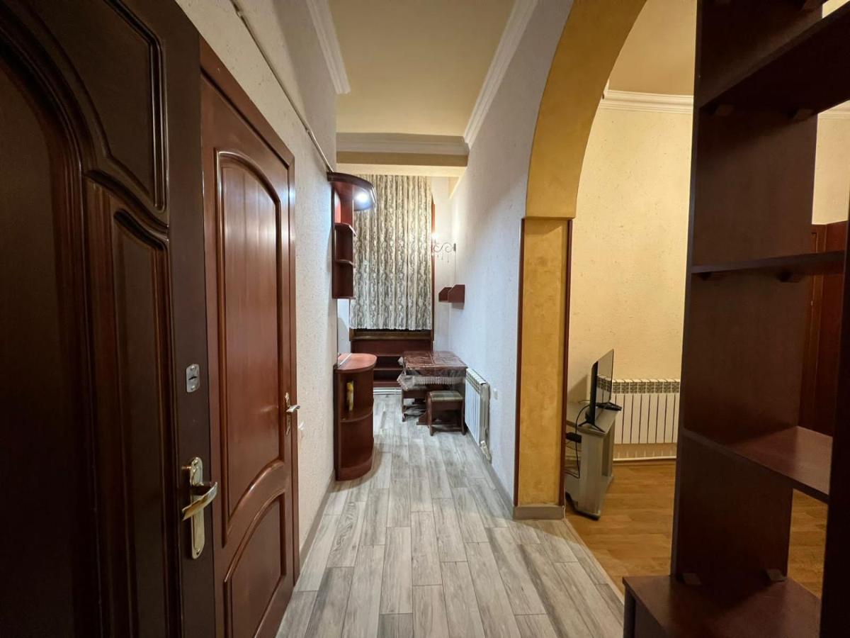 Comfy Apartment On Amiryan Street,Near Republic Squere Ереван Екстериор снимка